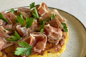 Kartoffel-Tortilla mit Serranoschinken