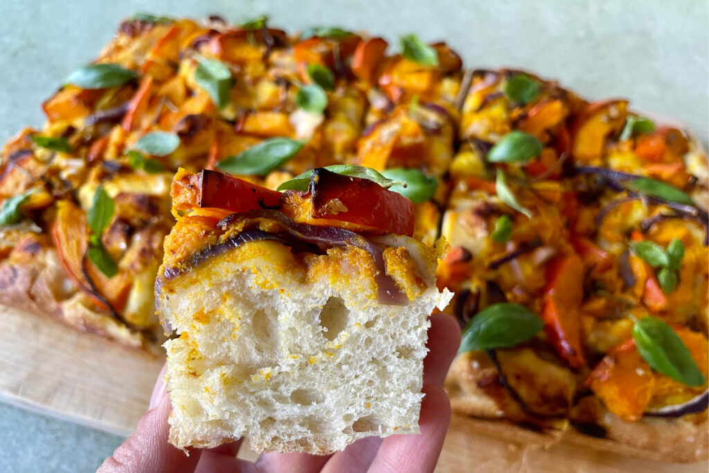Kürbis-Focaccia mit Zwiebeln