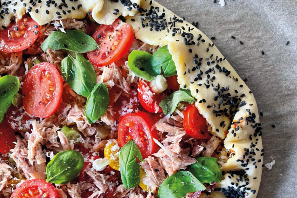 Tomaten-Thunfisch-Galette mit Burrata